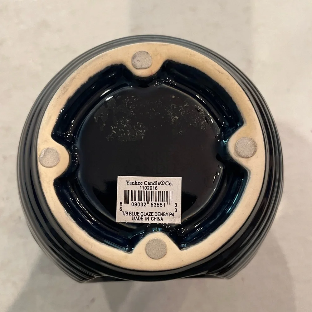 Yankee Candle Dark Navy Blue Chrysanthemum style floral oil warmer.